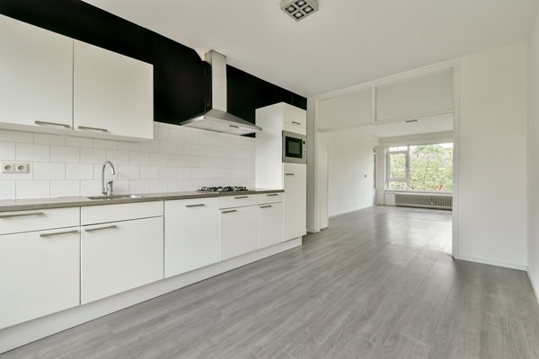 Te koop: Zuid-Hollandstraat 104-3, 1082 EM Amsterdam
